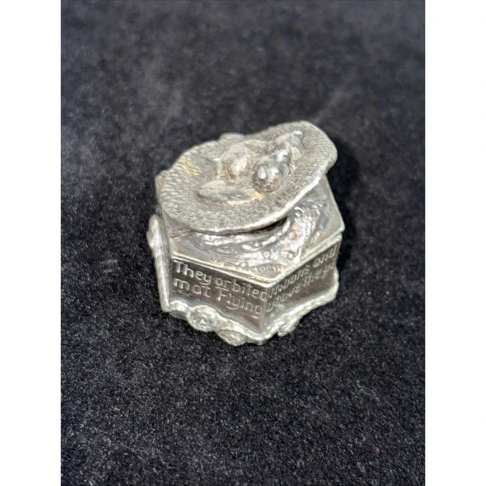 Vintage Silver Scenes Minature Sleeping Cats Box Dated 1996 Pewter Wales